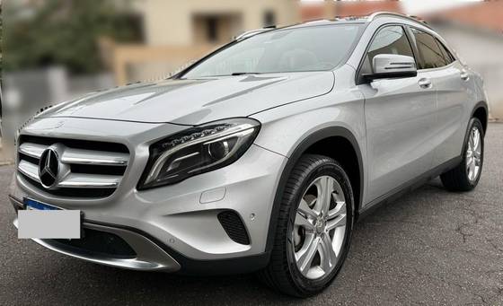 MERCEDES-BENZ GLA 200 1.6 CGI ADVANCE 16V TURBO FLEX 4P AUTOMÁTICO